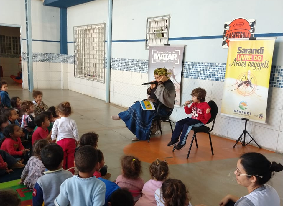 Central da Dengue realiza trabalho de conscientização nas escolas municipais